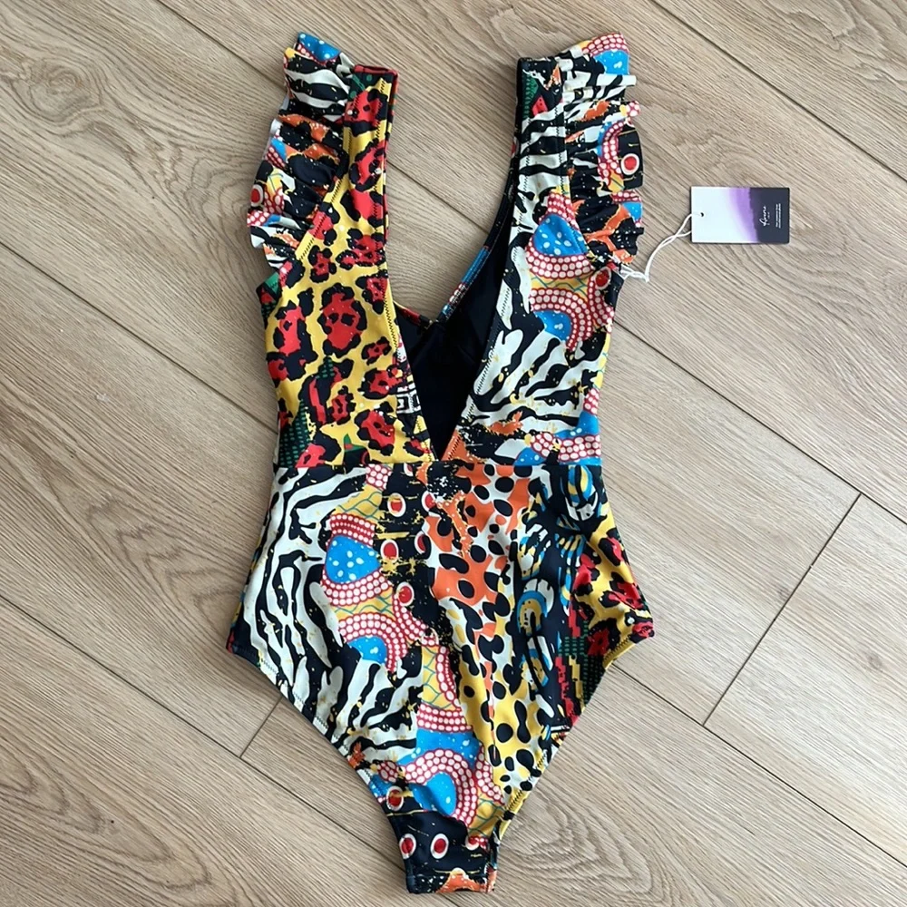 NWT Averie Harlow Plunge One Piece Ruffle Swimsuit | Wilde Print on Black - Picture 12 of 12